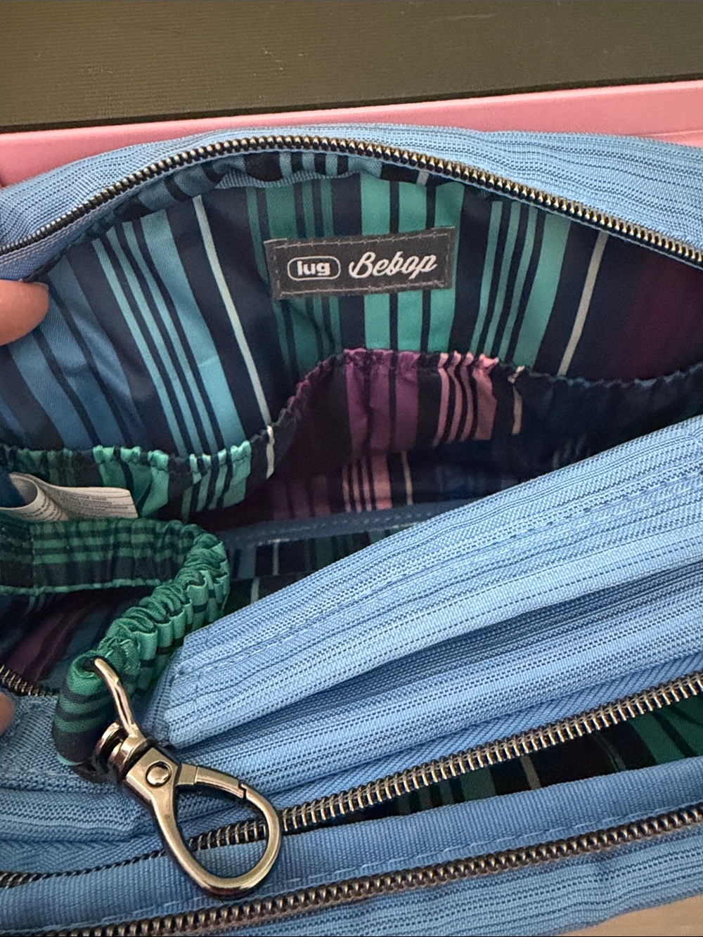 lug Light Blue Crossbody Bag with Interchangeable Straps - Picture 3 of 4